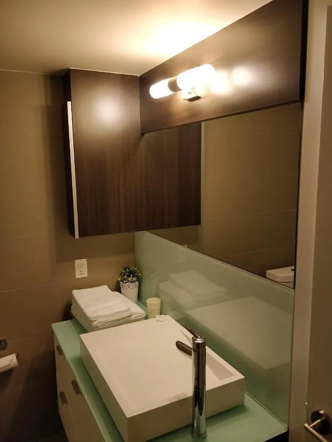 Entertainment District, Downtown Toronto, 1 Bed Plus Den. Pure Comfort Canada